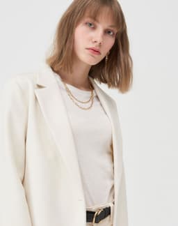 Coat with inverted collar Thumbnail 2